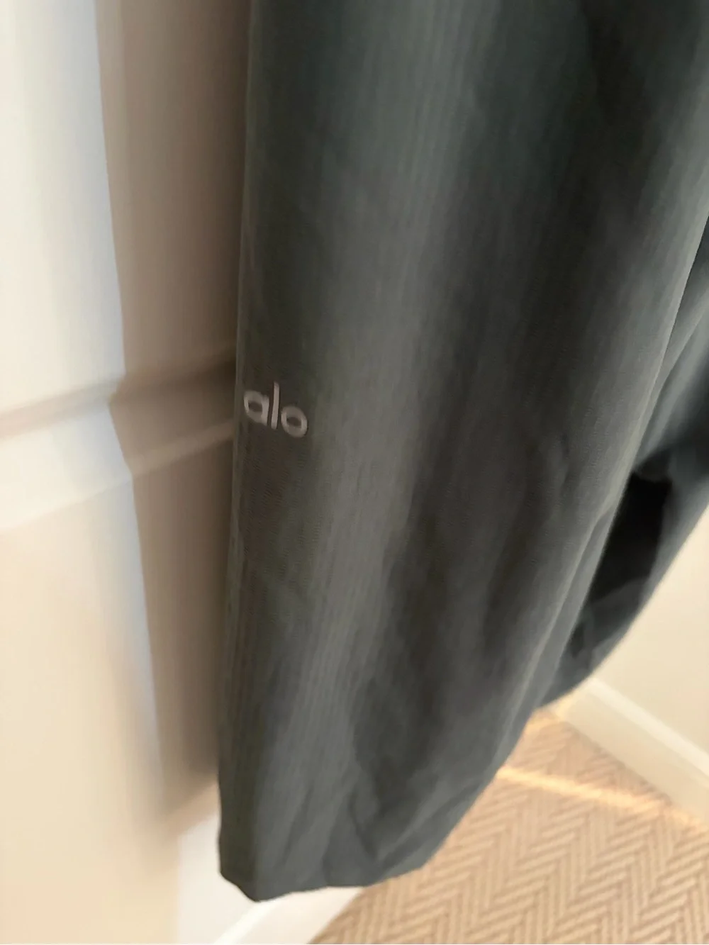ALO Yoga Wide-Leg High-Rise Pants in Forest Green